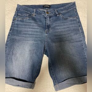D. Jeans Classic Denim Shorts
